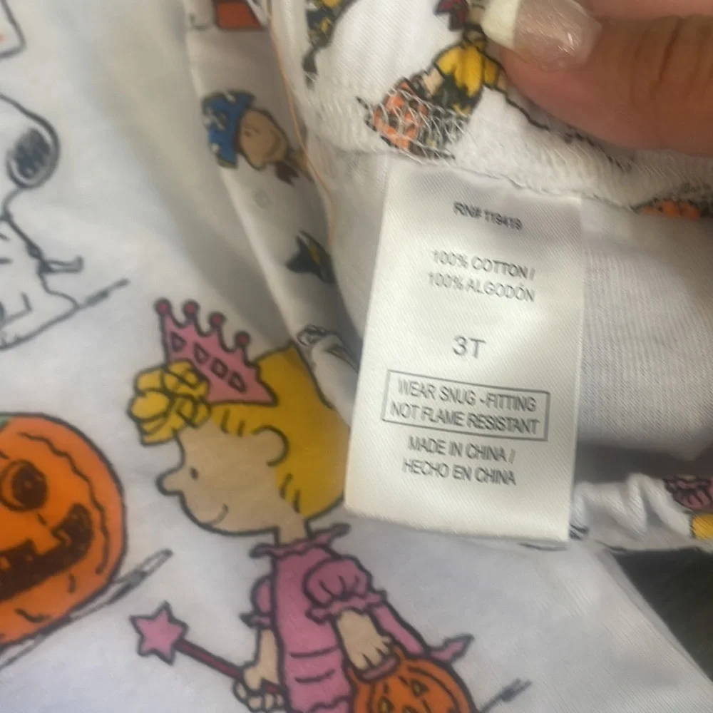 NWOT Unisex Peanuts Halloween Pajama Set - Picture 3 of 5